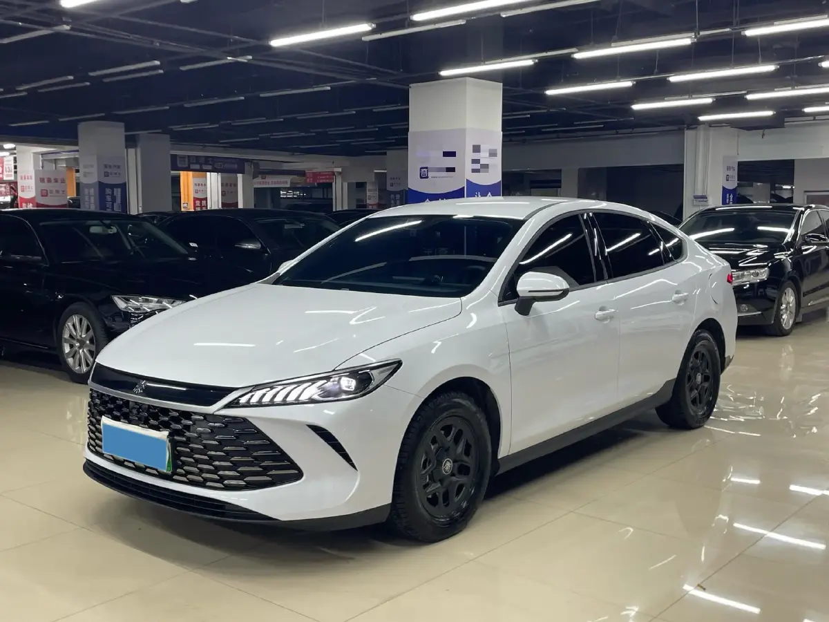 2025 BYD QinL 1.5L 101HP L4 E-CVT PHEV 10.08KWH 2025 BYD QinL 1.5L 101HP L4 E-CVT PHEV 10.08KWH