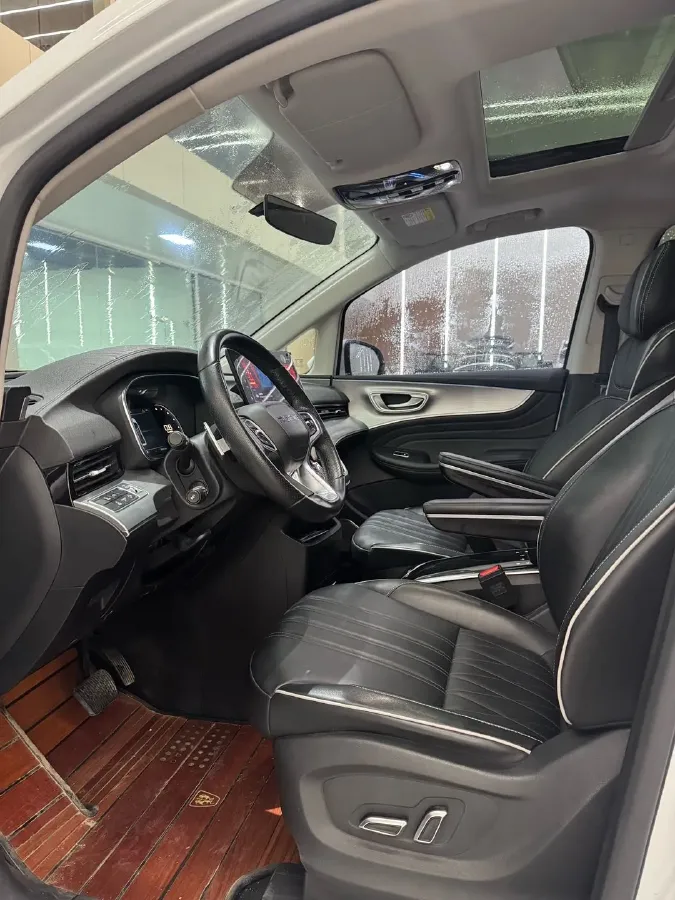 2021 Roewe iMAX8 2.0T 234HP L4 8AT,autocango,china used car exporter,china ev exporter,chinese used car exporter,chinese used ev exporter