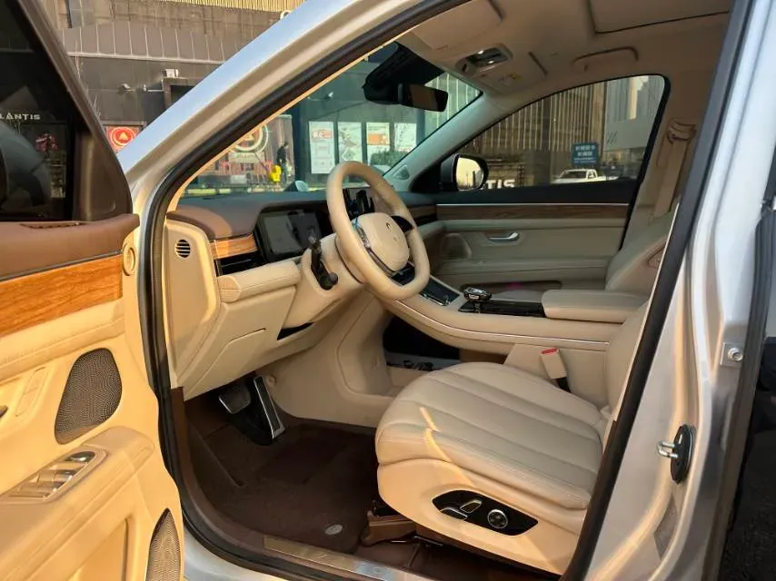 2024 AITO AITO M7 1.5T 152HP L4 REEV 42KWH,autocango,china used car exporter,china ev exporter,chinese used car exporter,chinese used ev exporter