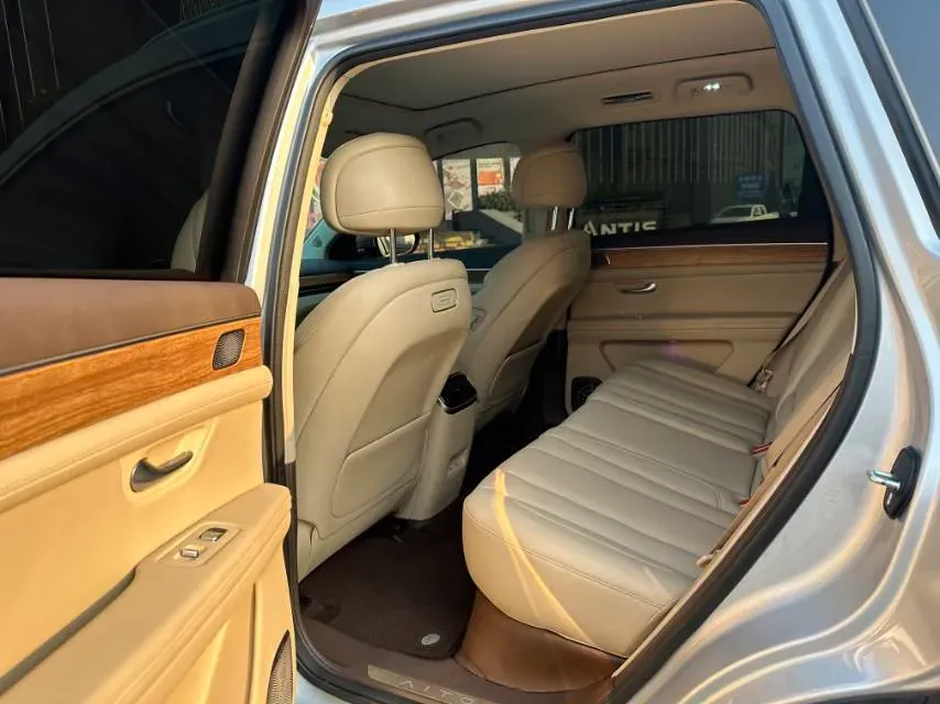 2024 AITO AITO M7 1.5T 152HP L4 REEV 42KWH,autocango,china used car exporter,china ev exporter,chinese used car exporter,chinese used ev exporter