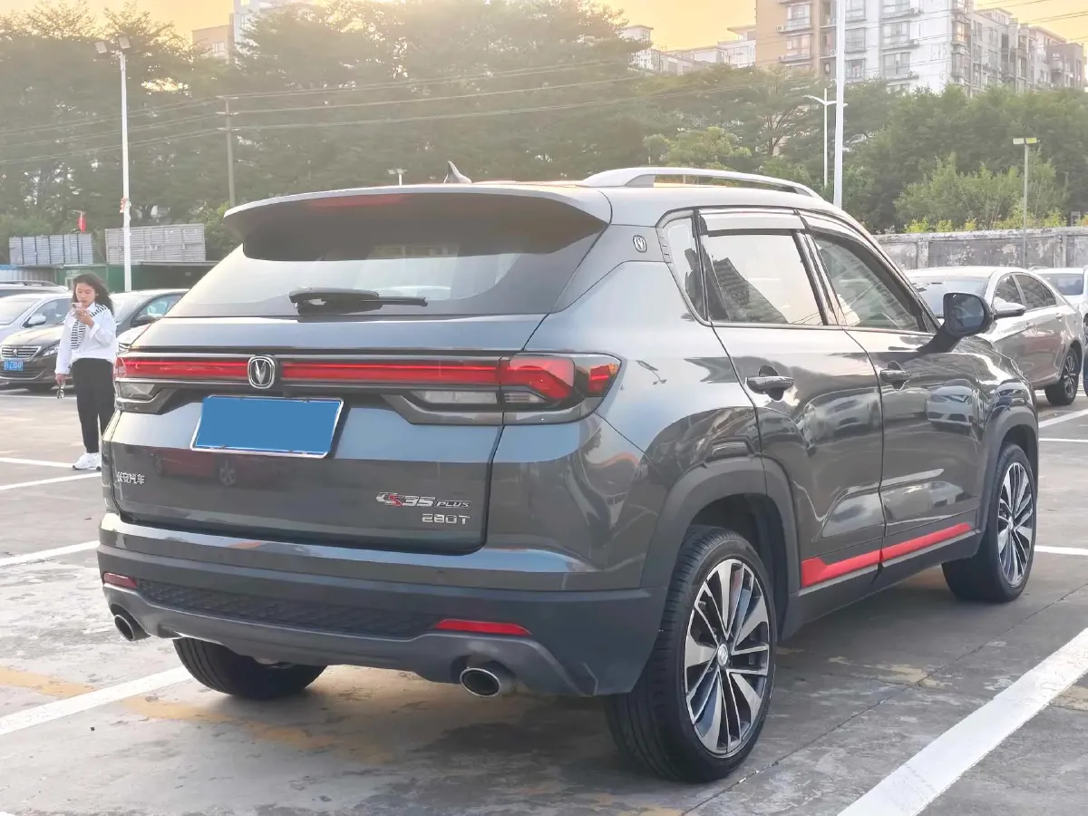 2021 ChangAn CS35 Plus 1.4T 160HP L4 7DCT,autocango,china used car exporter,china ev exporter,chinese used car exporter,chinese used ev exporter