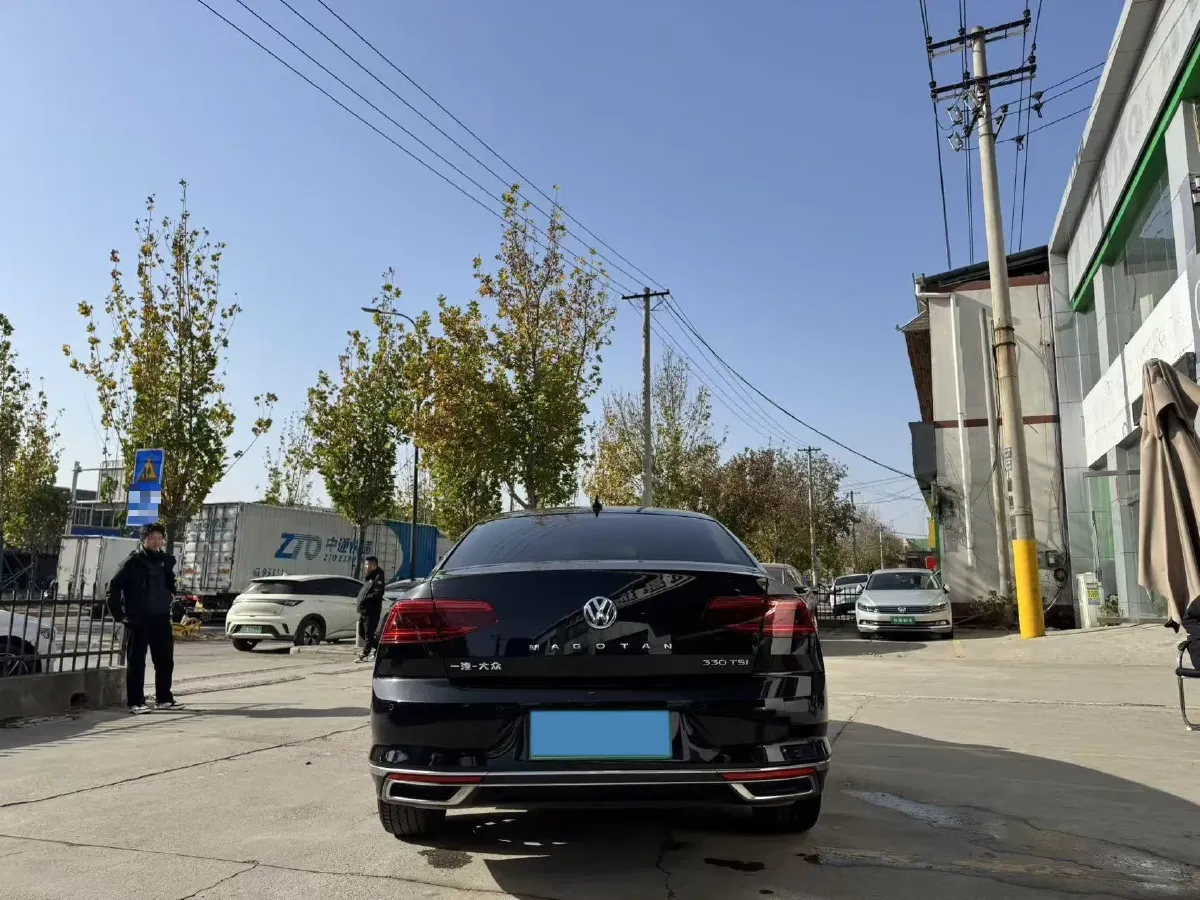 2020 Volkswagen Magotan 2.0T 186HP L4 7DCT,autocango,china used car exporter,china ev exporter,chinese used car exporter,chinese used ev exporter