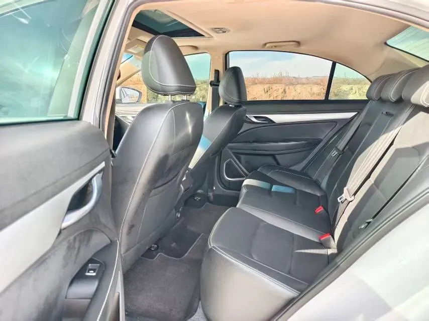 2019 Geely Emgrand 1.5L 109HP L4 5MT,autocango,china used car exporter,china ev exporter,chinese used car exporter,chinese used ev exporter