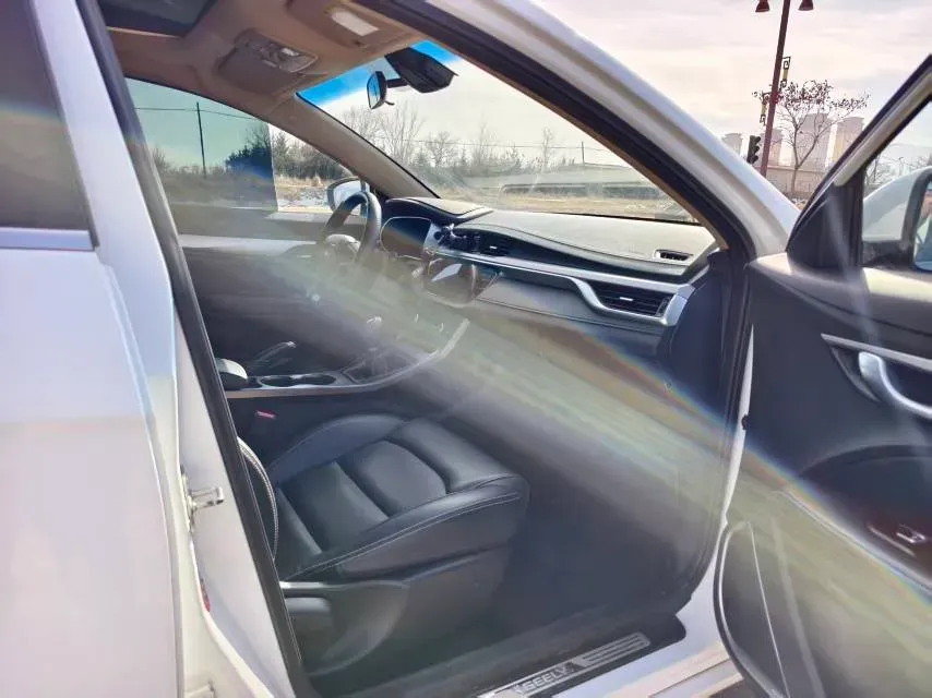 2019 Geely Emgrand 1.5L 109HP L4 5MT,autocango,china used car exporter,china ev exporter,chinese used car exporter,chinese used ev exporter