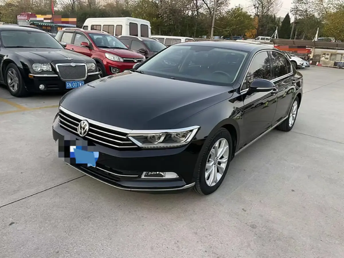 2018 Volkswagen Magotan 1.8T 180HP L4 7DCT 2018 Volkswagen Magotan 1.8T 180HP L4 7DCT