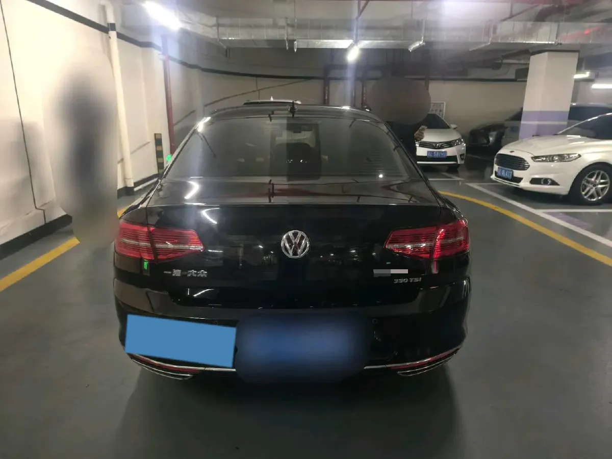 2019 Volkswagen Magotan 2.0T 186HP L4 7DCT,autocango,china used car exporter,china ev exporter,chinese used car exporter,chinese used ev exporter