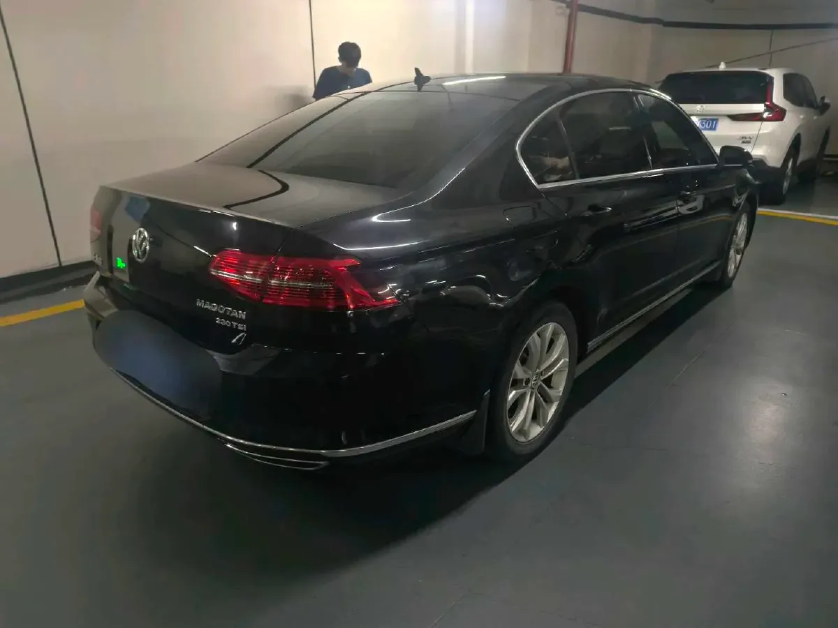 2019 Volkswagen Magotan 2.0T 186HP L4 7DCT,autocango,china used car exporter,china ev exporter,chinese used car exporter,chinese used ev exporter