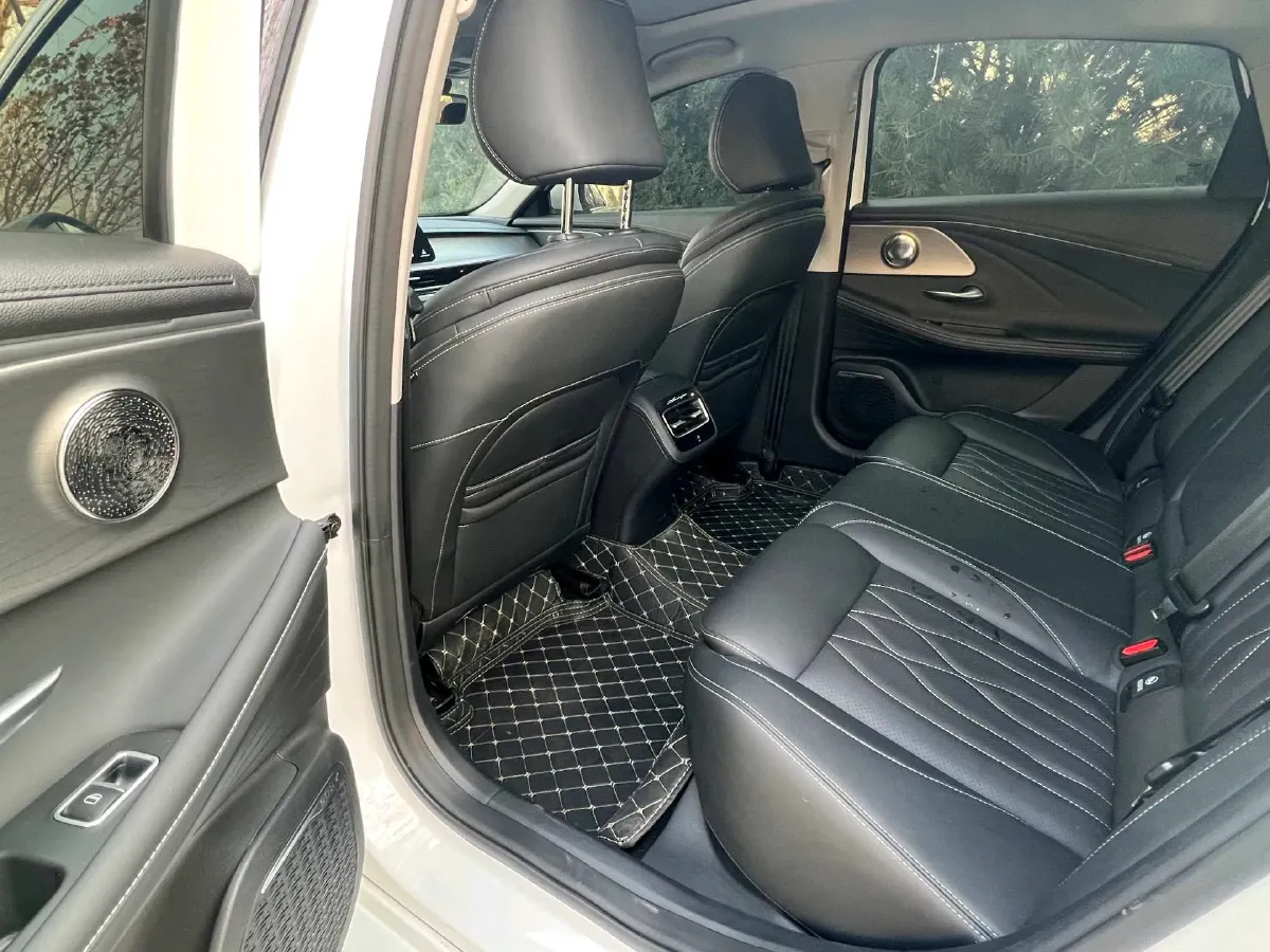 2025 Chery Arrizo 8 1.6T 197HP L4 7DCT,autocango,china used car exporter,china ev exporter,chinese used car exporter,chinese used ev exporter