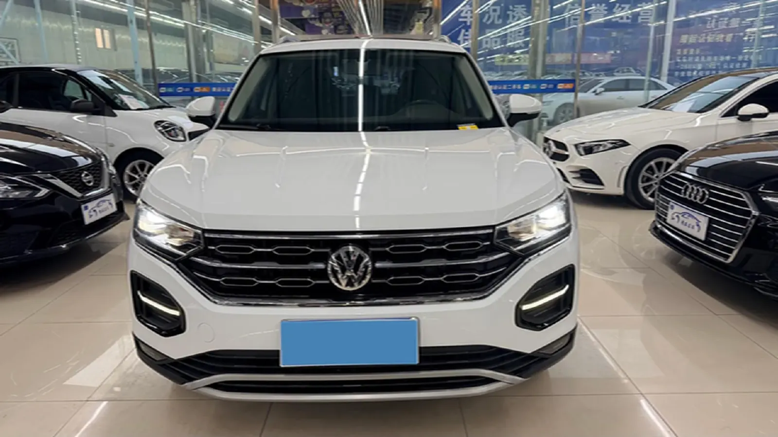 2019 Jeep Cherokee 2.0T 234HP L4 9AT,autocango,china used car exporter,china ev exporter,chinese used car exporter,chinese used ev exporter