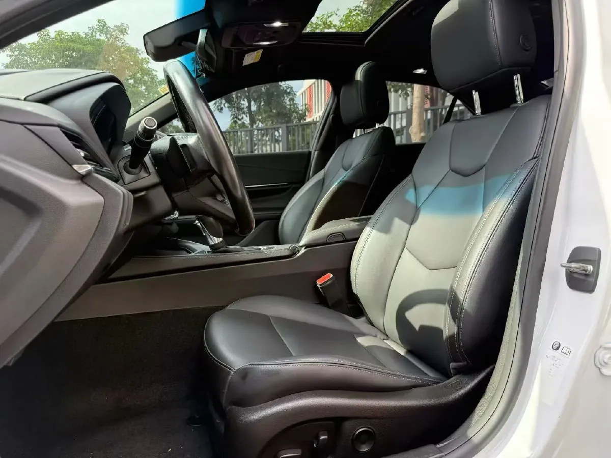 2021 Cadillac CT4 2.0T 237HP L4 8AT,autocango,china used car exporter,china ev exporter,chinese used car exporter,chinese used ev exporter