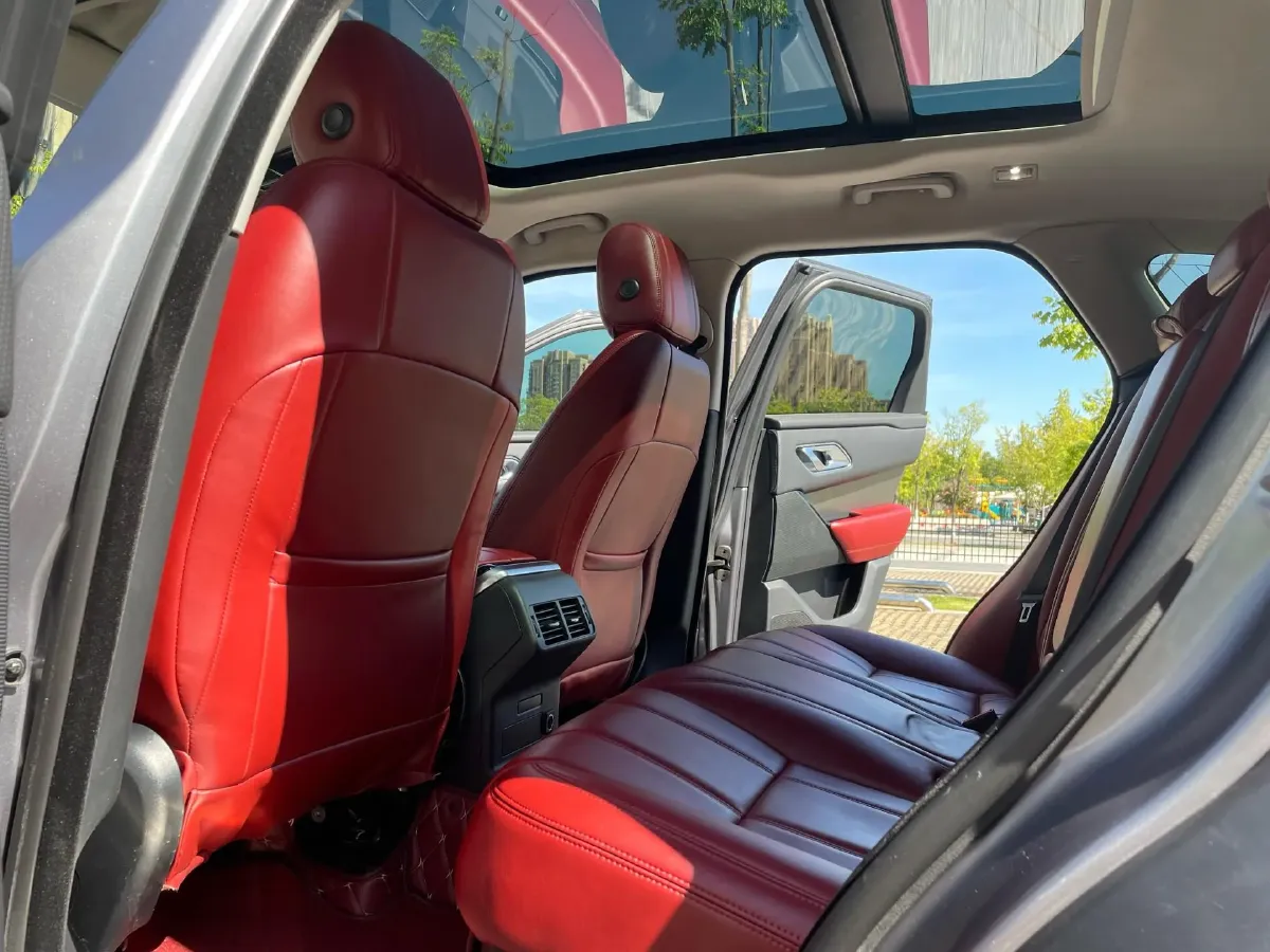 2020 Land Rover Range Rover Velar 2.0T 250HP L4 8AT,autocango,china used car exporter,china ev exporter,chinese used car exporter,chinese used ev exporter