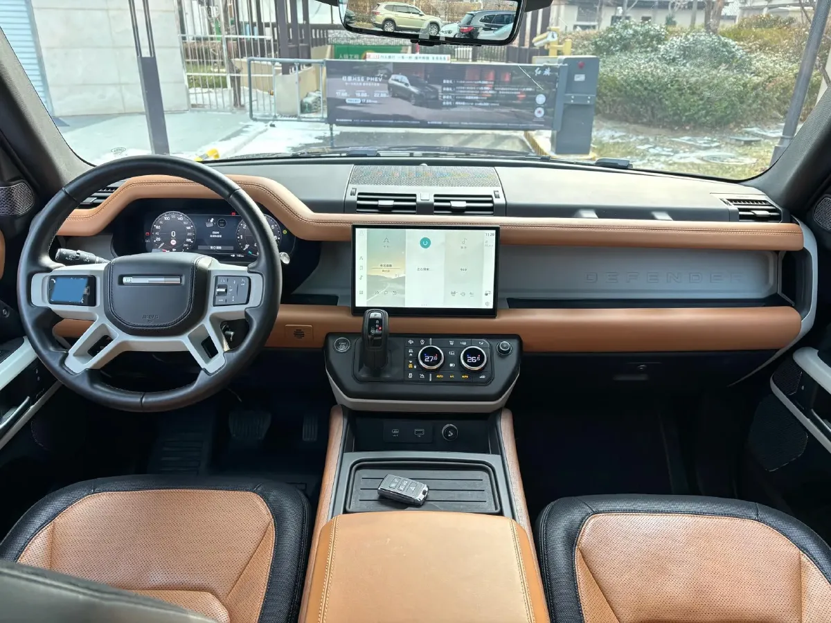 2024 Land Rover Defender 3.0T 400HP L6 8AT,autocango,china used car exporter,china ev exporter,chinese used car exporter,chinese used ev exporter