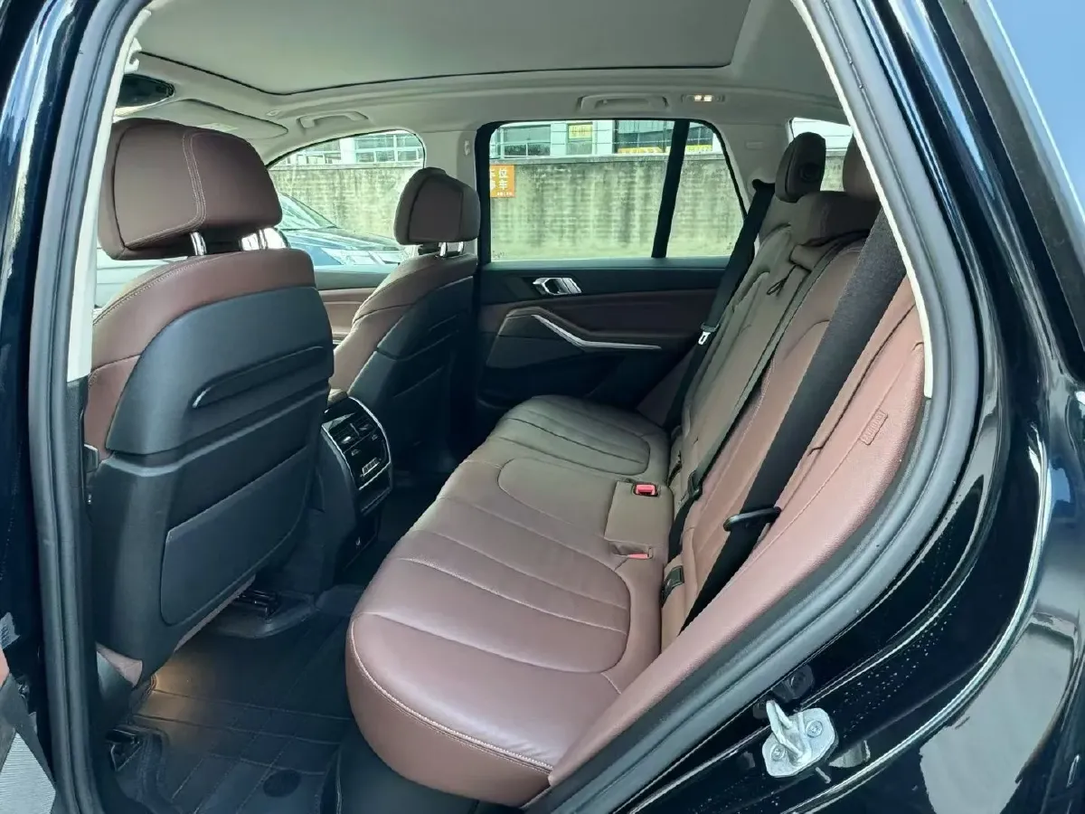 2021 BMW X5 3.0T 340HP L6 8AT,autocango,china used car exporter,china ev exporter,chinese used car exporter,chinese used ev exporter