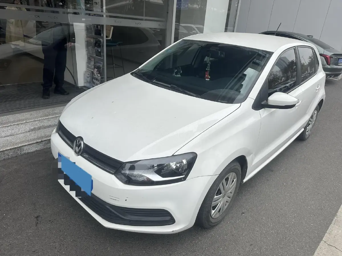 2016 Volkswagen Polo 1.4L 90HP L4 6AT 2016 Volkswagen Polo 1.4L 90HP L4 6AT