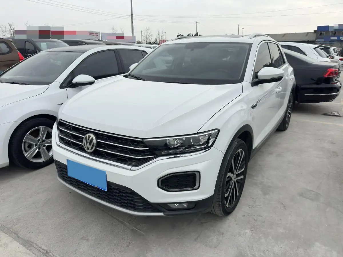 2018 Borgward BX7 2.0T 224HP L4 6AT 2018 Borgward BX7 2.0T 224HP L4 6AT