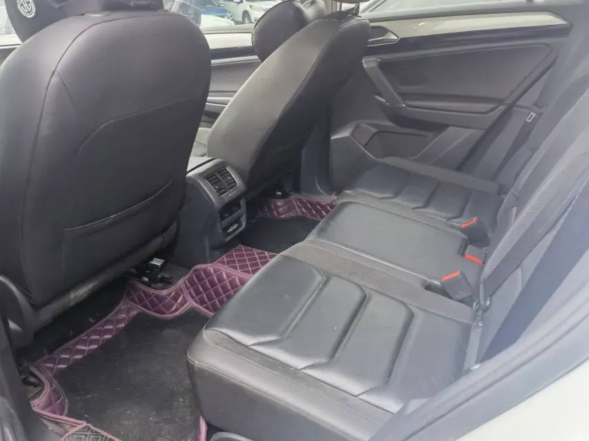 2019 Jeep Cherokee 2.0T 234HP L4 9AT,autocango,china used car exporter,china ev exporter,chinese used car exporter,chinese used ev exporter