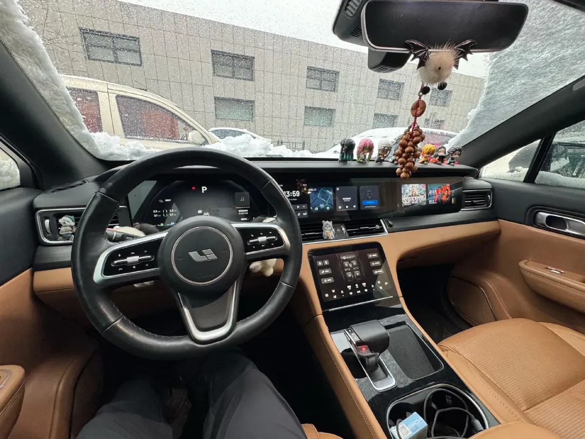 2021 Li ONE Range Extended 131HP REEV 40.5KWH,autocango,china used car exporter,china ev exporter,chinese used car exporter,chinese used ev exporter