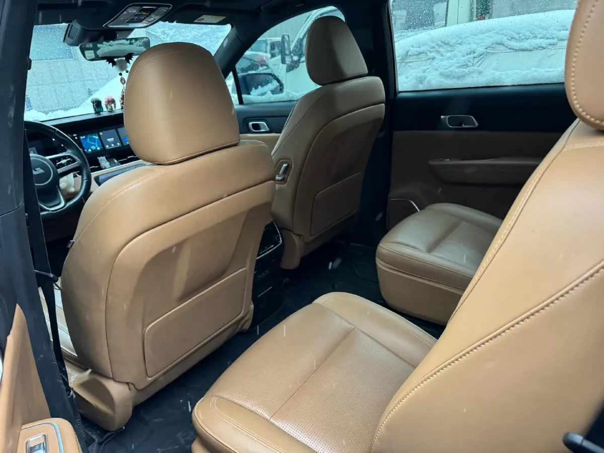 2021 Li ONE Range Extended 131HP REEV 40.5KWH,autocango,china used car exporter,china ev exporter,chinese used car exporter,chinese used ev exporter