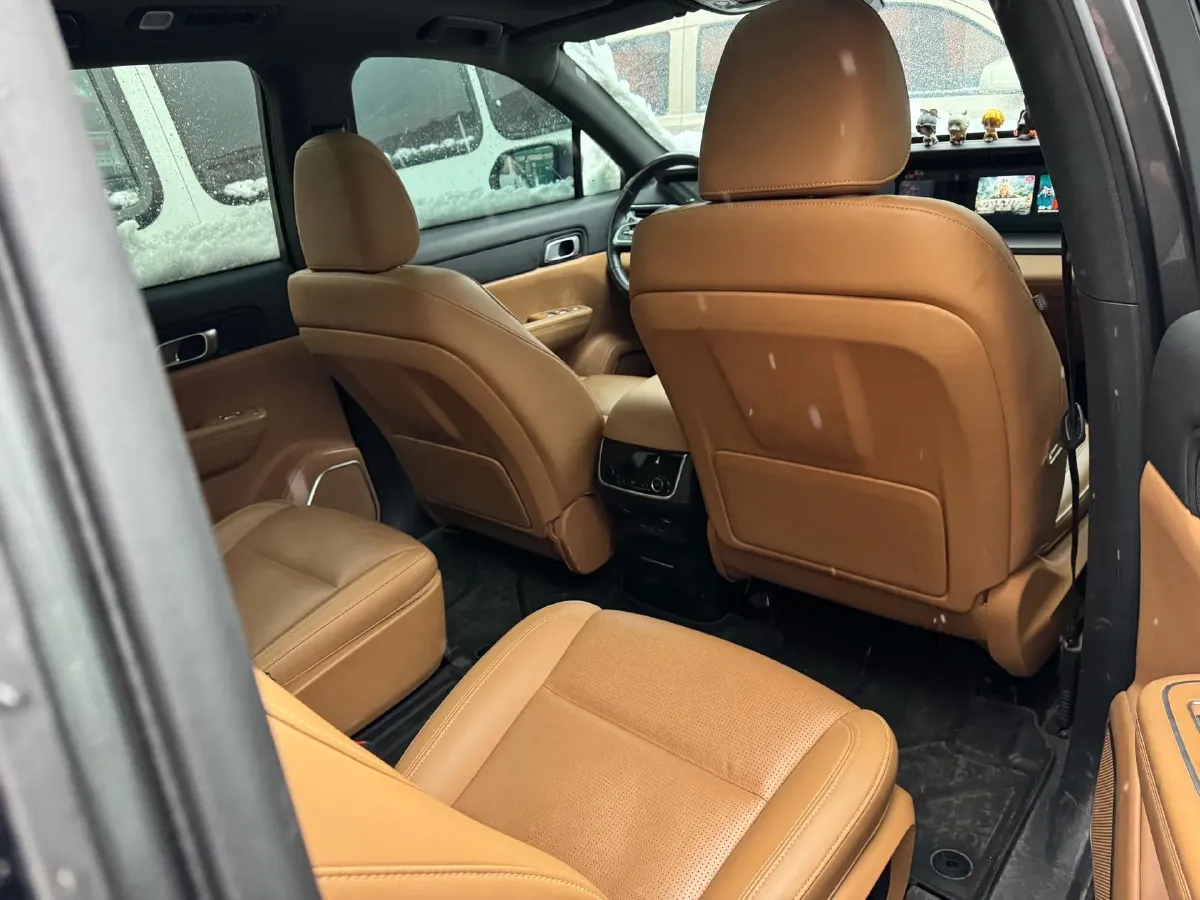 2021 Li ONE Range Extended 131HP REEV 40.5KWH,autocango,china used car exporter,china ev exporter,chinese used car exporter,chinese used ev exporter