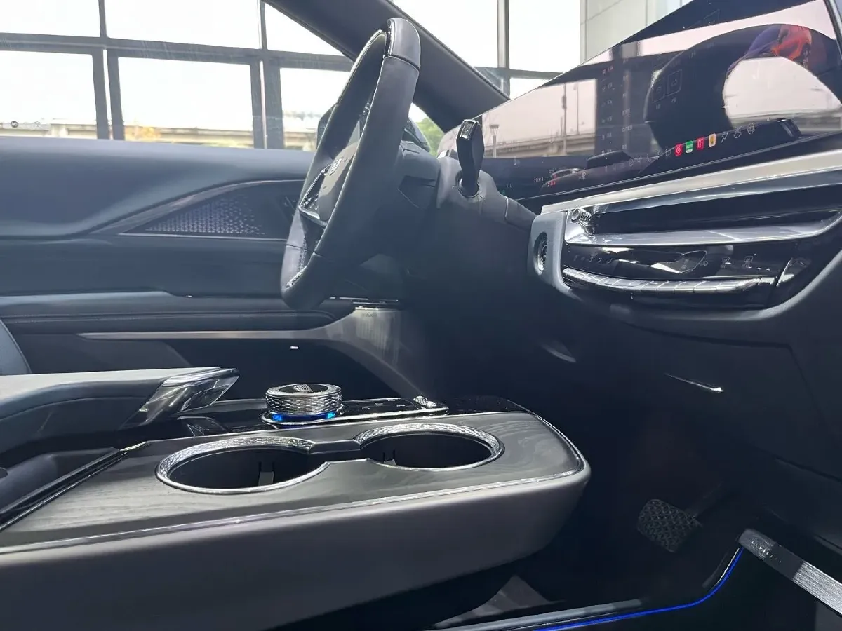 2022 Cadillac CT6 2.0T 237HP L4 10AT,autocango,china used car exporter,china ev exporter,chinese used car exporter,chinese used ev exporter