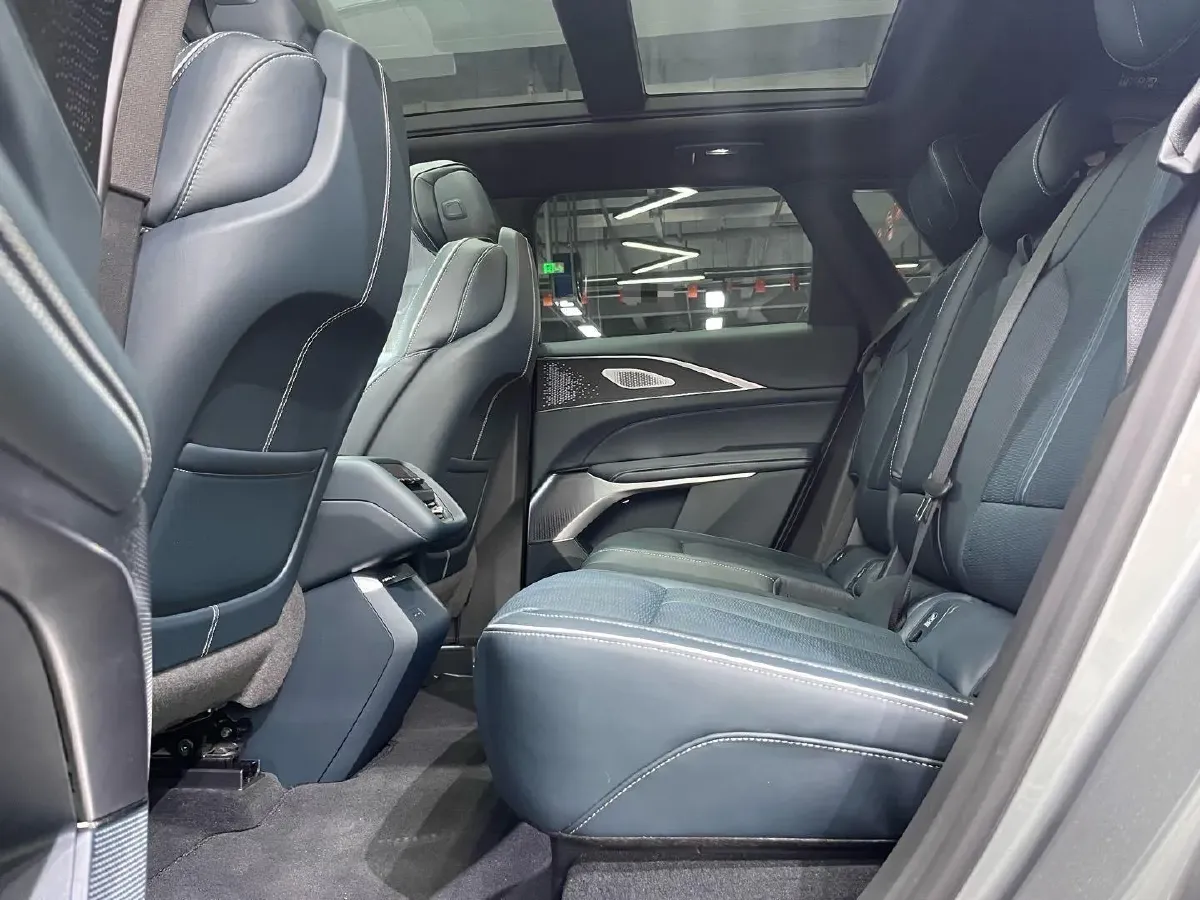 2022 Cadillac CT6 2.0T 237HP L4 10AT,autocango,china used car exporter,china ev exporter,chinese used car exporter,chinese used ev exporter