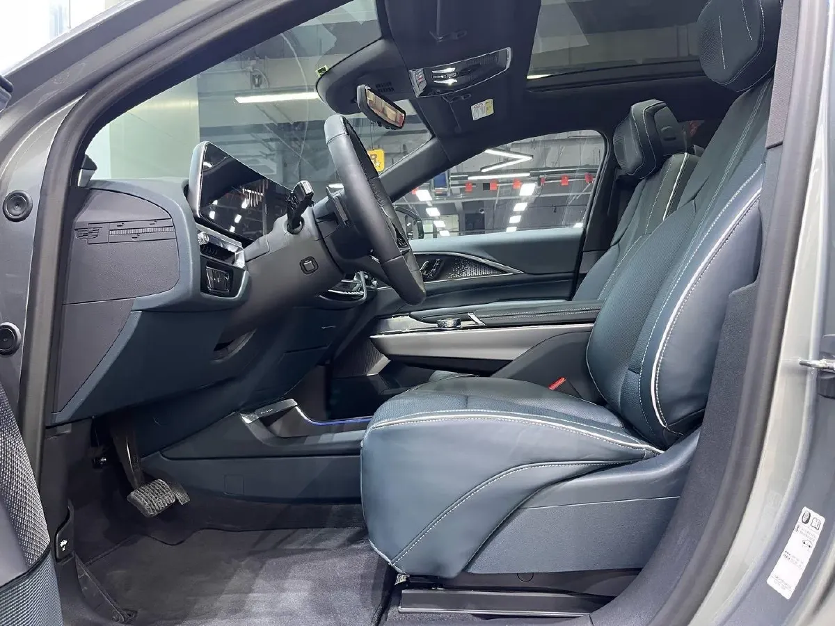 2022 Cadillac CT6 2.0T 237HP L4 10AT,autocango,china used car exporter,china ev exporter,chinese used car exporter,chinese used ev exporter