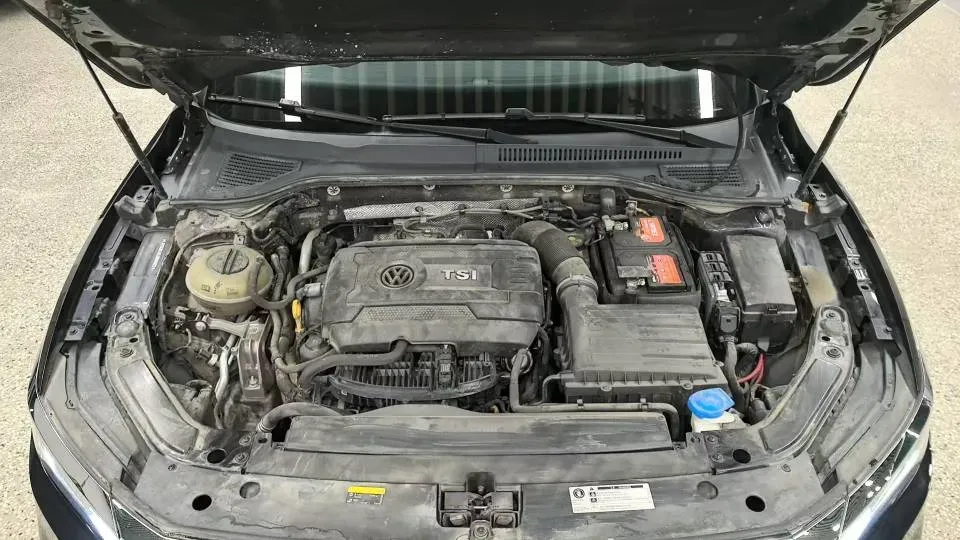 2020 Volkswagen Passat 2.0T 220HP L4 7DCT,autocango,china used car exporter,china ev exporter,chinese used car exporter,chinese used ev exporter