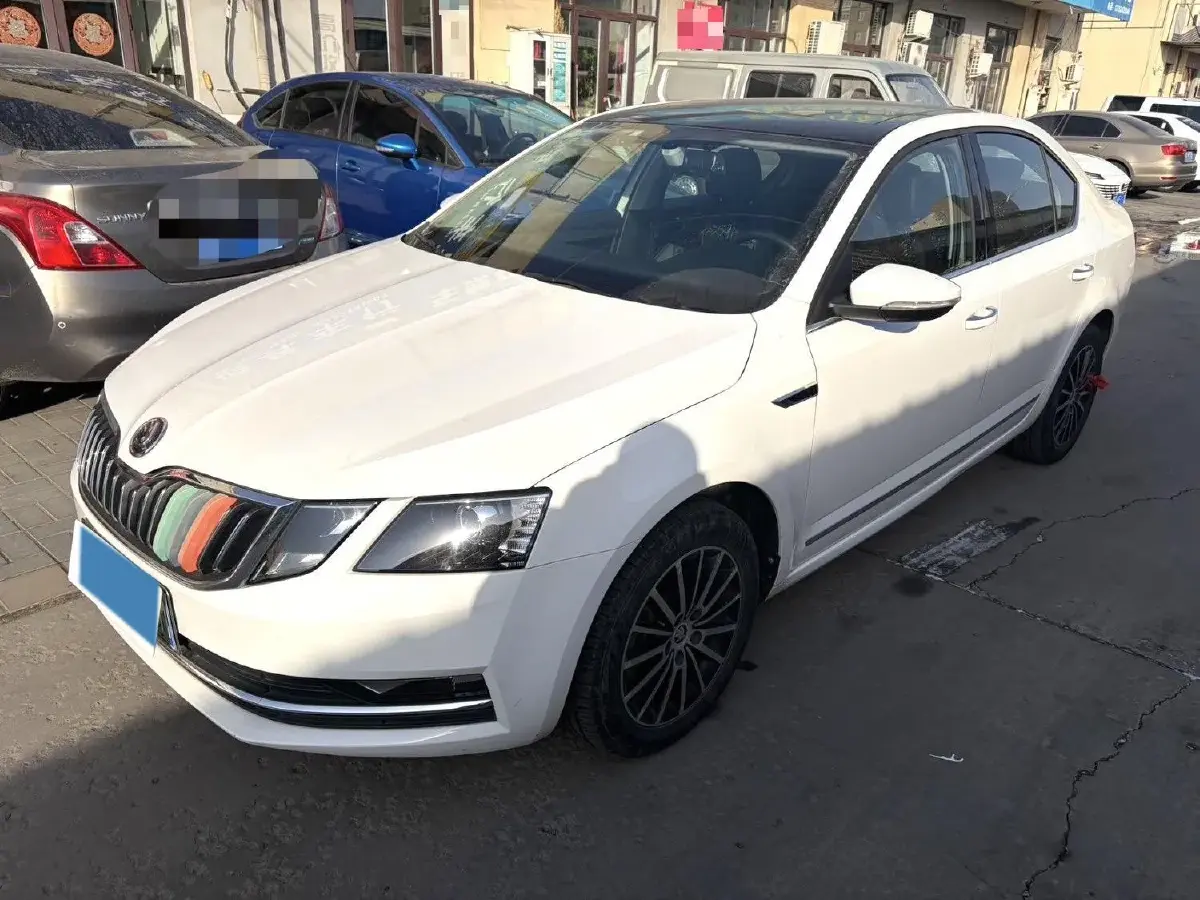 2018 Skoda Octavia 1.6L 110HP L4 6AT