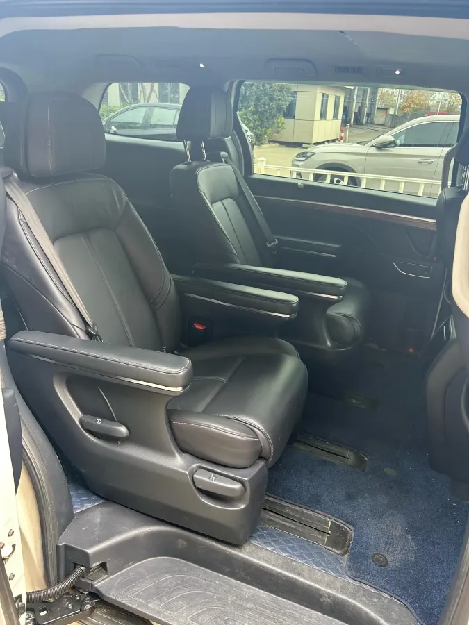 2021 GAC Trumpchi M8 2.0T 252HP L4 8AT,autocango,china used car exporter,china ev exporter,chinese used car exporter,chinese used ev exporter