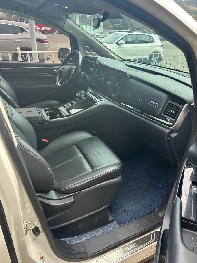 2021 GAC Trumpchi M8 2.0T 252HP L4 8AT,autocango,china used car exporter,china ev exporter,chinese used car exporter,chinese used ev exporter