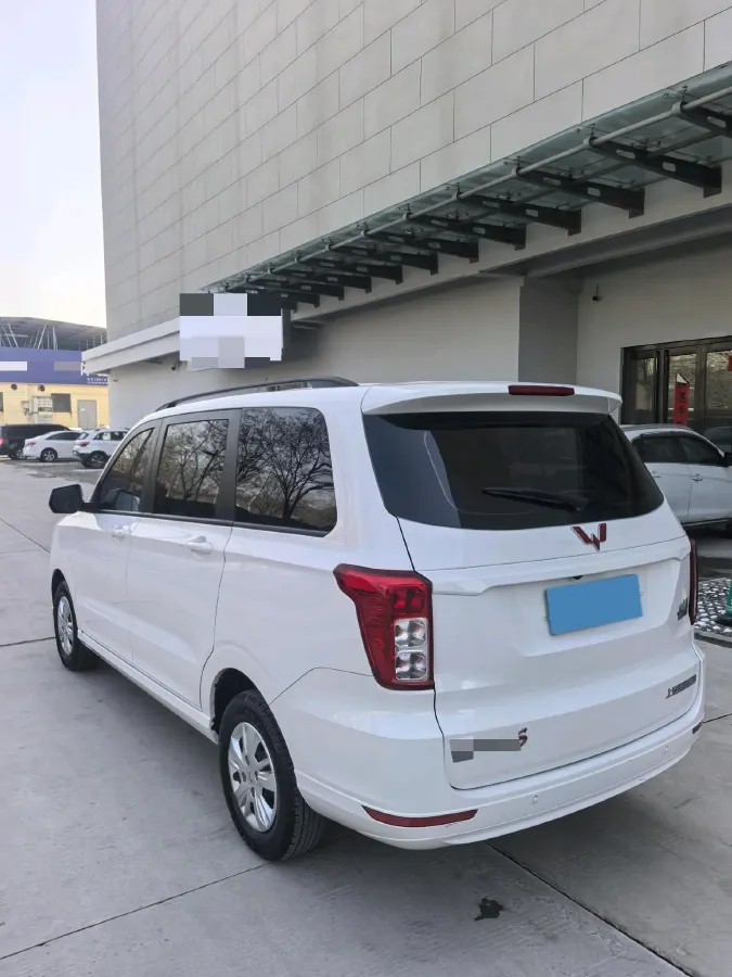 2021 WuLing HongGuang 1.5L 99HP L4 6MT,autocango,china used car exporter,china ev exporter,chinese used car exporter,chinese used ev exporter