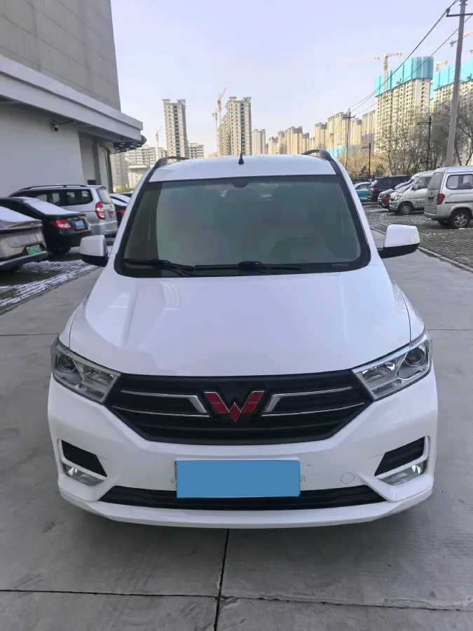 2021 WuLing HongGuang 1.5L 99HP L4 6MT,autocango,china used car exporter,china ev exporter,chinese used car exporter,chinese used ev exporter