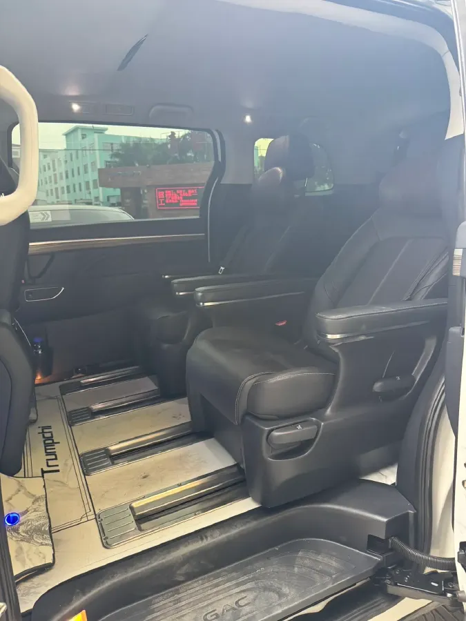 2023 GAC Trumpchi M8 2.0T 252HP L4 8AT,autocango,china used car exporter,china ev exporter,chinese used car exporter,chinese used ev exporter