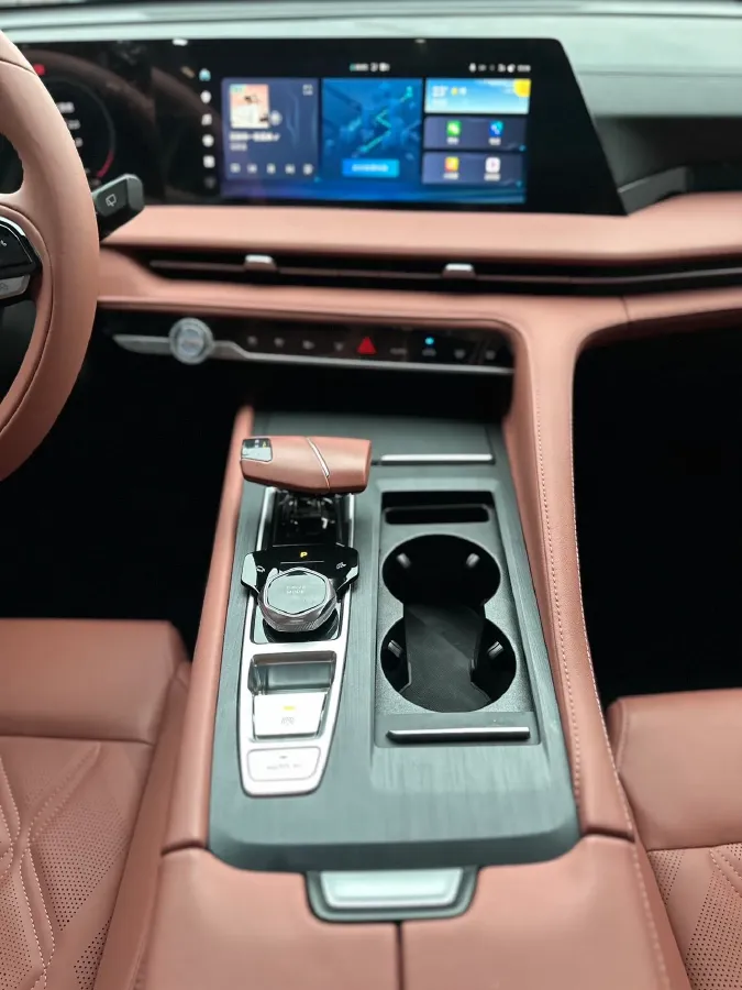 2023 ChangAn CS75 Plus 1.5T 188HP L4 8AT,autocango,china used car exporter,china ev exporter,chinese used car exporter,chinese used ev exporter