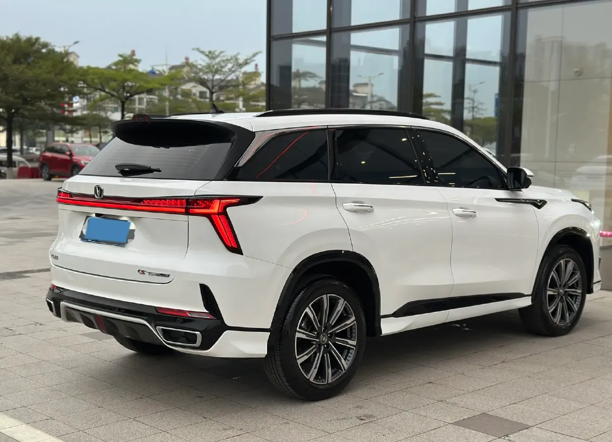 2023 ChangAn CS75 Plus 1.5T 188HP L4 8AT,autocango,china used car exporter,china ev exporter,chinese used car exporter,chinese used ev exporter