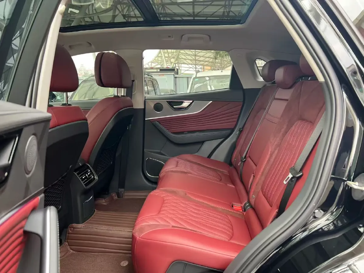 2023 HongQi HS5 2.0T 252HP L4 8AT,autocango,china used car exporter,china ev exporter,chinese used car exporter,chinese used ev exporter