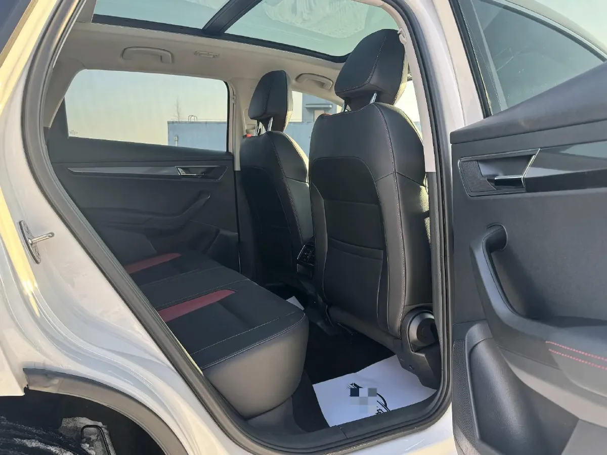 2022 Skoda Karoq 1.4T 150HP L4 7DCT,autocango,china used car exporter,china ev exporter,chinese used car exporter,chinese used ev exporter