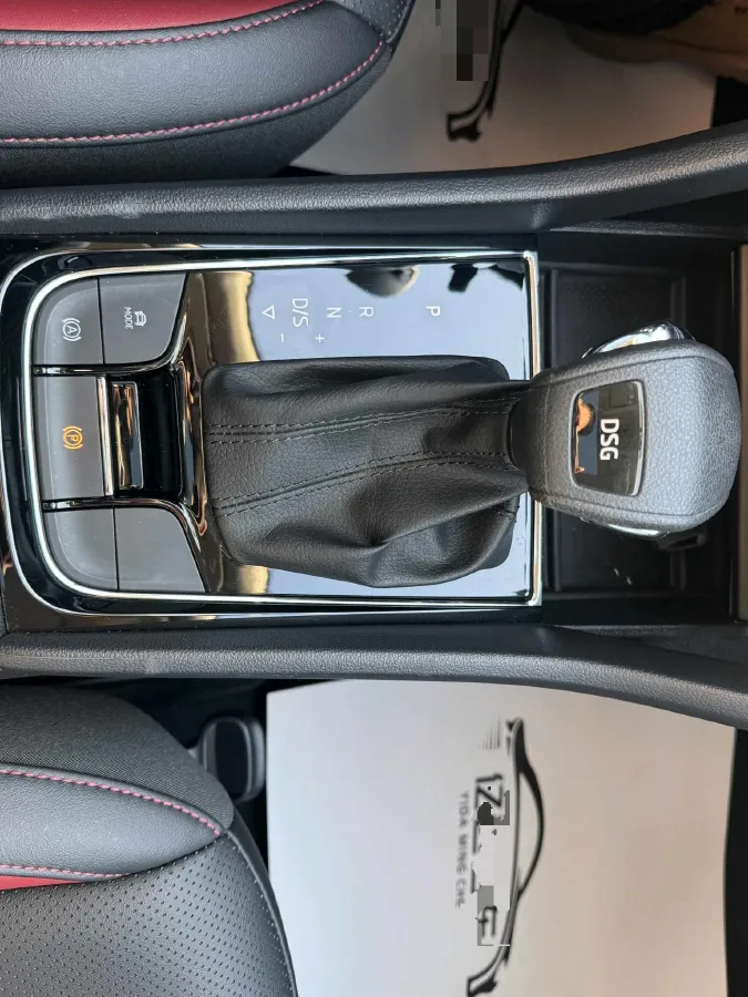 2022 Skoda Karoq 1.4T 150HP L4 7DCT,autocango,china used car exporter,china ev exporter,chinese used car exporter,chinese used ev exporter