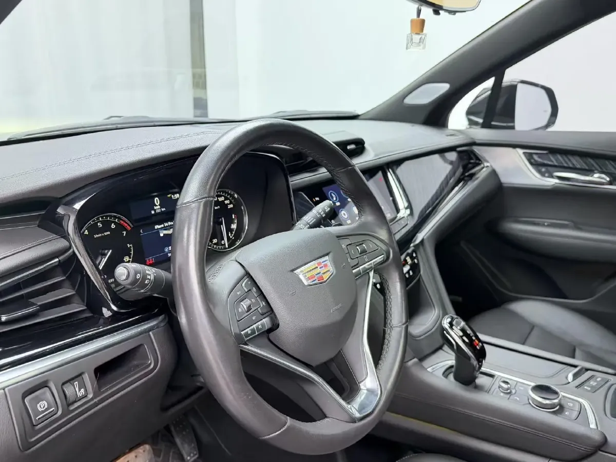 2022 Cadillac XT6 2.0T 237HP L4 9AT,autocango,china used car exporter,china ev exporter,chinese used car exporter,chinese used ev exporter