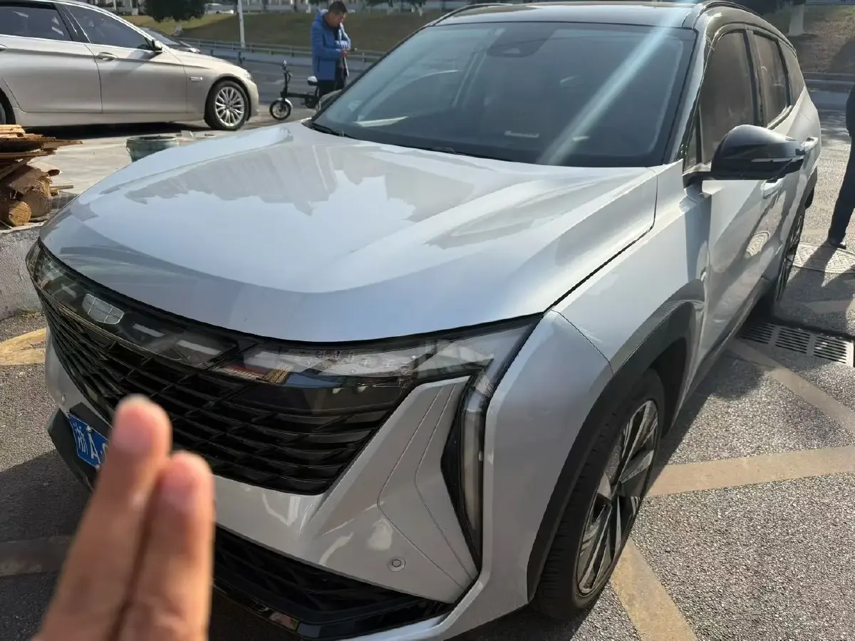 2023 Geely StarRay 2.0T 218HP L4 7DCT