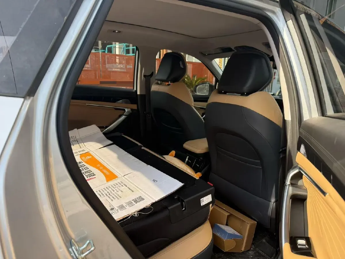 2023 Geely StarRay 2.0T 218HP L4 7DCT,autocango,china used car exporter,china ev exporter,chinese used car exporter,chinese used ev exporter