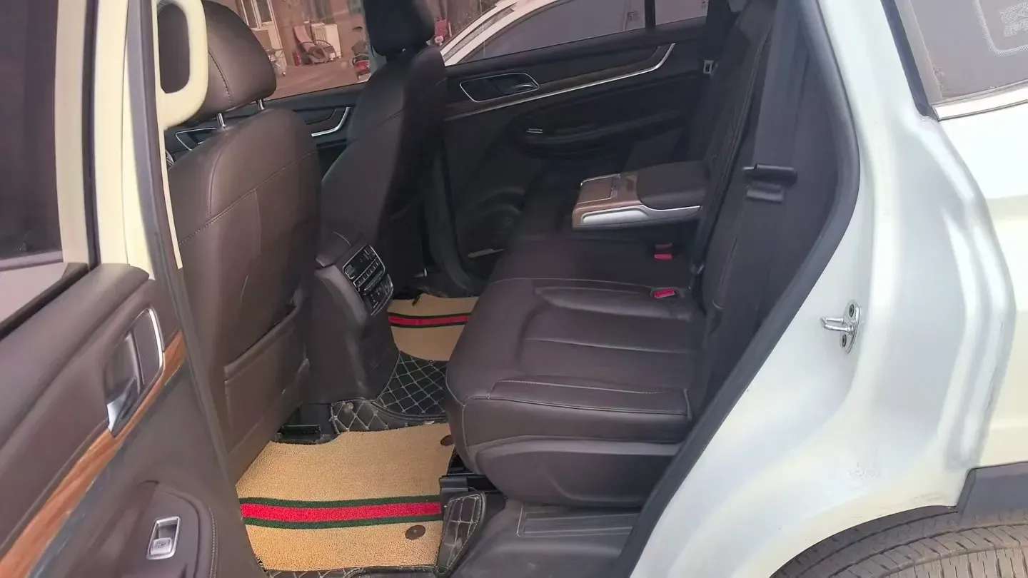 2019 Roewe RX8 2.0T 222HP L4 6AT,autocango,china used car exporter,china ev exporter,chinese used car exporter,chinese used ev exporter