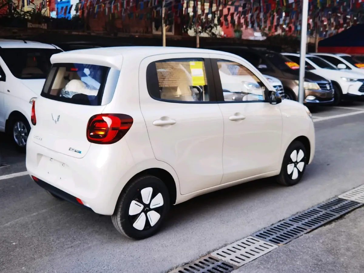 2025 WuLing HongGuang MINI EV BEV 16.2KWH,autocango,china used car exporter,china ev exporter,chinese used car exporter,chinese used ev exporter