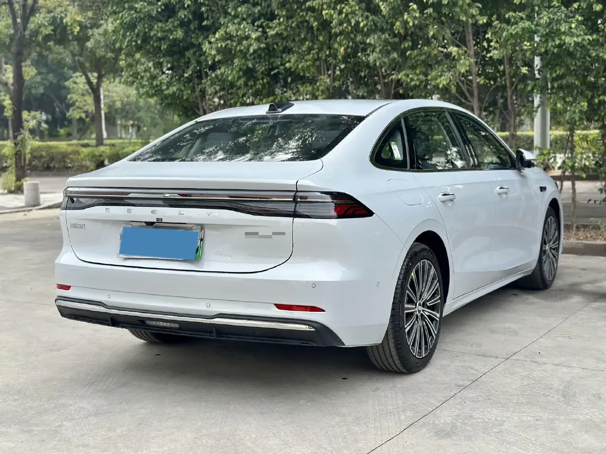 2025 Geely Galaxy Starshine 8 1.5L 112HP L4 1DHT PHEV,autocango,china used car exporter,china ev exporter,chinese used car exporter,chinese used ev exporter