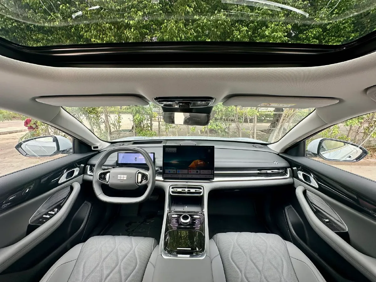 2025 Geely Galaxy Starshine 8 1.5L 112HP L4 1DHT PHEV,autocango,china used car exporter,china ev exporter,chinese used car exporter,chinese used ev exporter