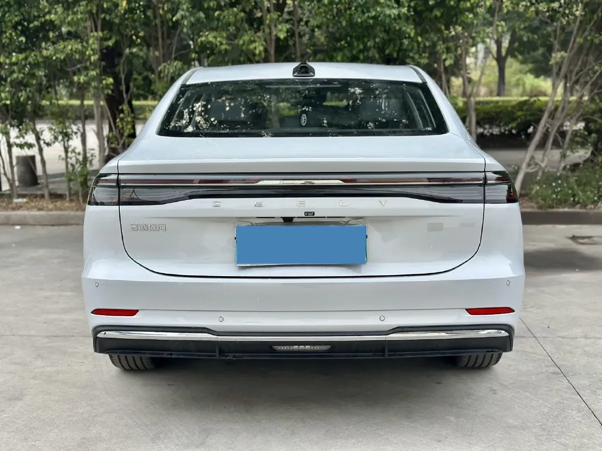 2025 Geely Galaxy Starshine 8 1.5L 112HP L4 1DHT PHEV,autocango,china used car exporter,china ev exporter,chinese used car exporter,chinese used ev exporter