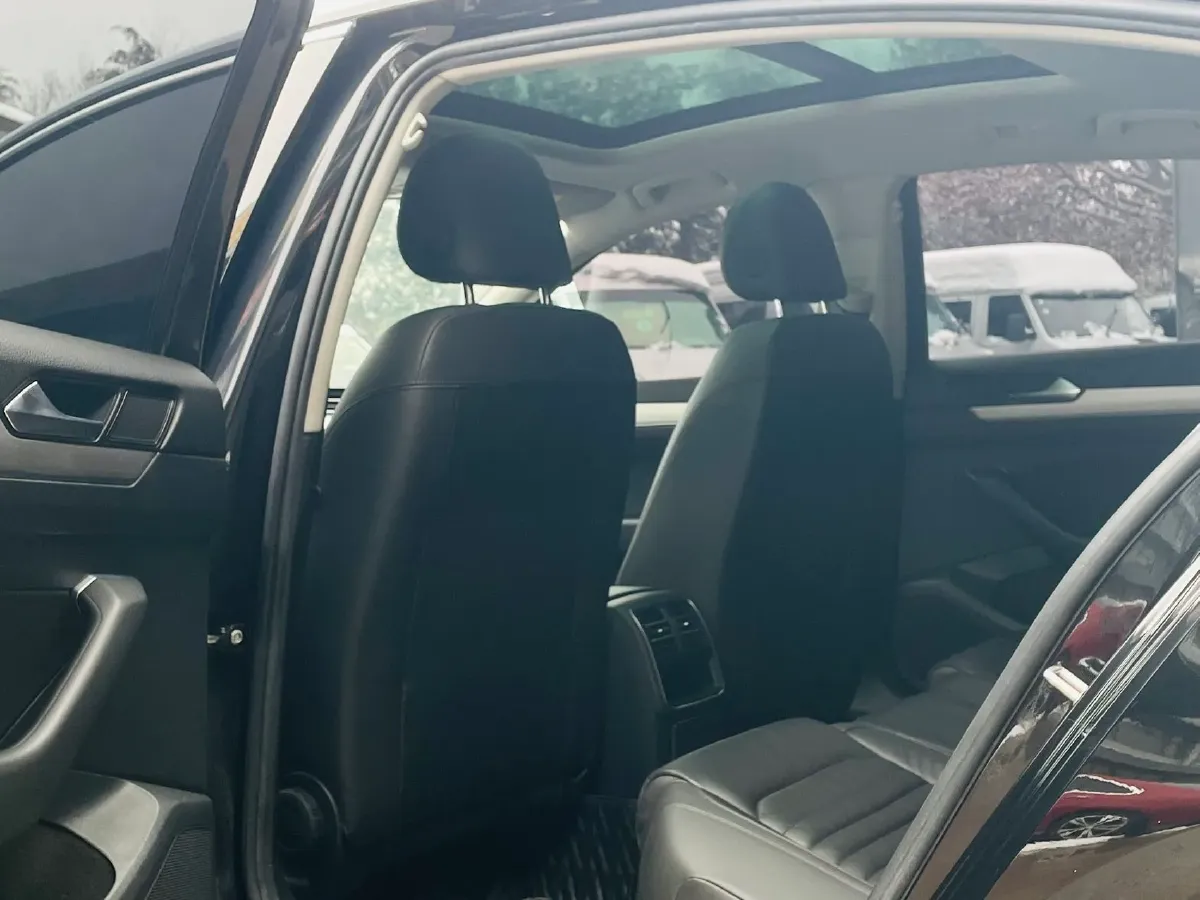 2018 Volkswagen Magotan 1.4T 150HP L4 7DCT,autocango,china used car exporter,china ev exporter,chinese used car exporter,chinese used ev exporter