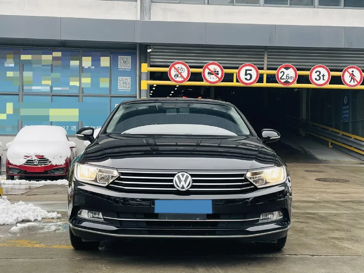 2018 Volkswagen Magotan 1.4T 150HP L4 7DCT,autocango,china used car exporter,china ev exporter,chinese used car exporter,chinese used ev exporter