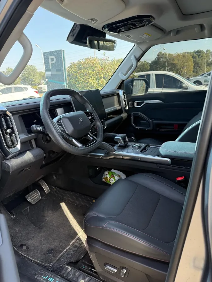 2023 Jetour Traveller 2.0T 254HP L4 7DCT,autocango,china used car exporter,china ev exporter,chinese used car exporter,chinese used ev exporter