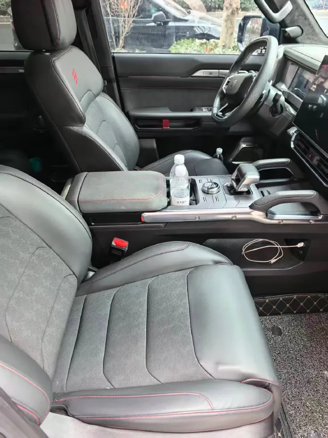 2023 Jetour Traveller 2.0T 254HP L4 8AT,autocango,china used car exporter,china ev exporter,chinese used car exporter,chinese used ev exporter